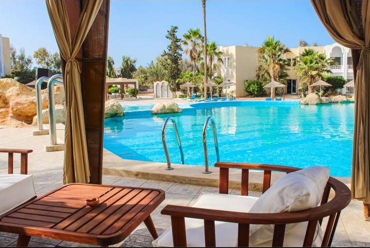 Cabana et piscine extérieure du Joya Paradise